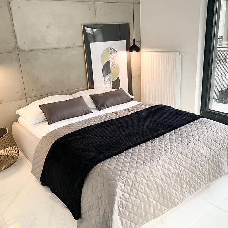 El Apartments - Antares Познан Екстериор снимка
