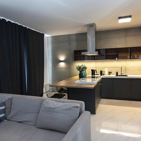 El Apartments - Antares Познан Екстериор снимка