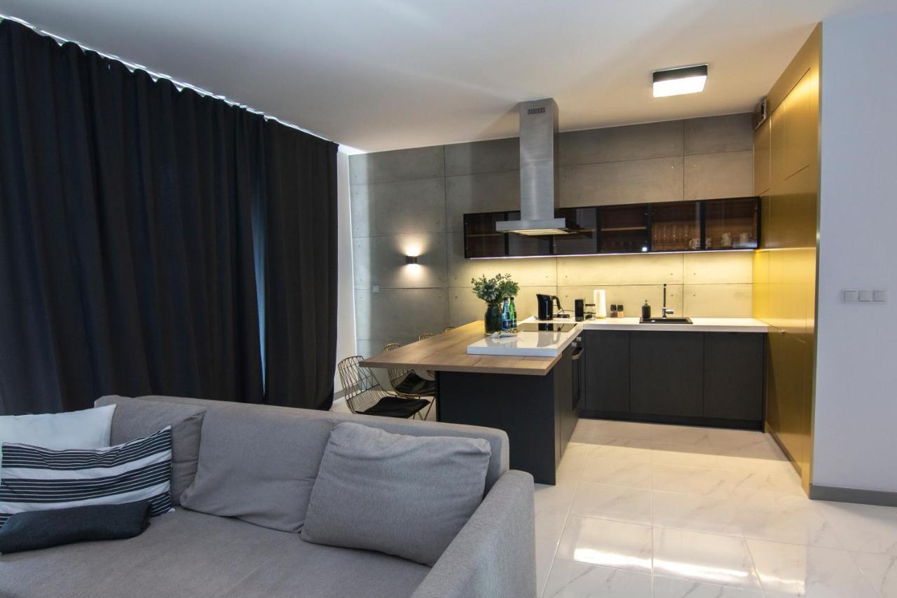 El Apartments - Antares Познан Екстериор снимка